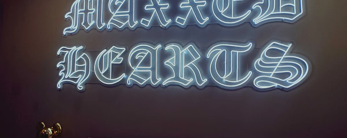 ‘MAXXED HEARTS’ Light Blue LED Neon Sign